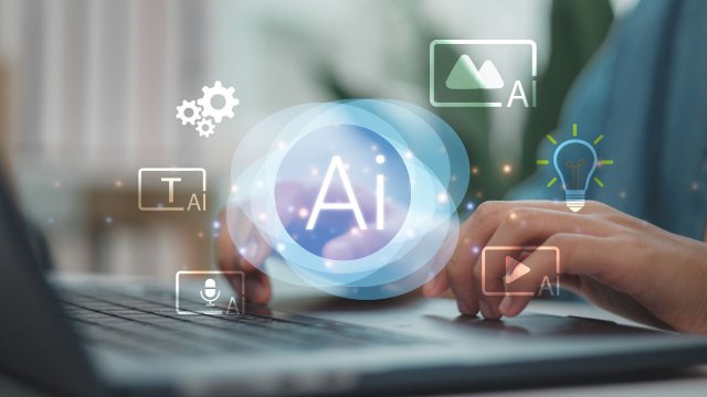 persona crea immagini con intelligenza artificiale da pc