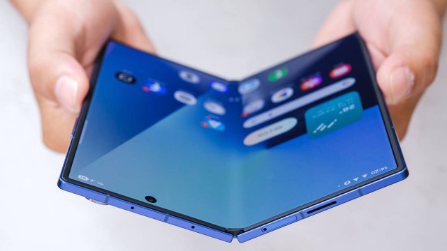 smartphone foldable samsung