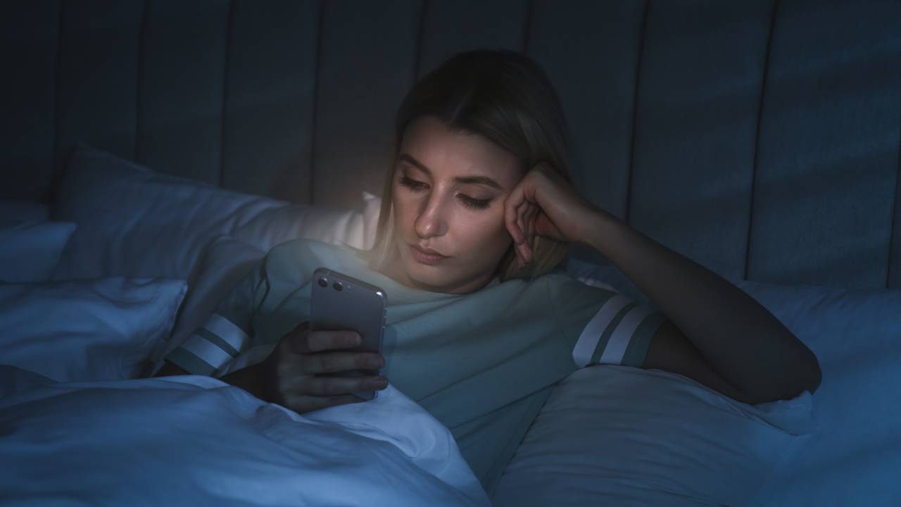 Disturbi del sonno per dipendenza digitale