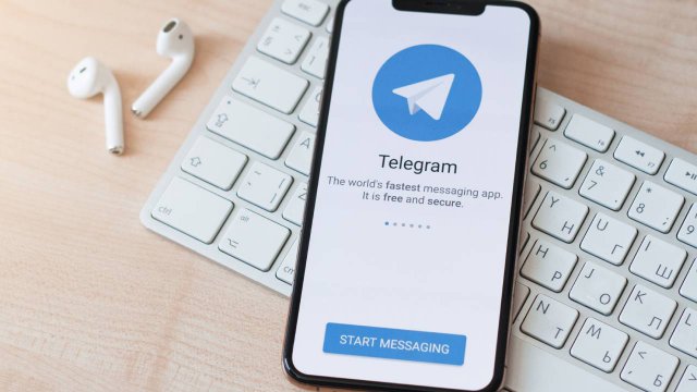 telegram su smartphone