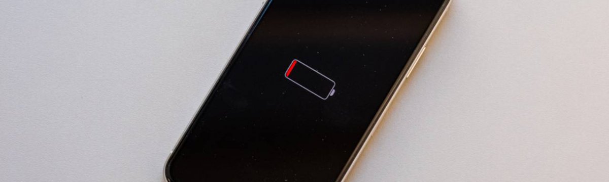 La batteria di questo smartphone dura una settimana, ma c'è un problema