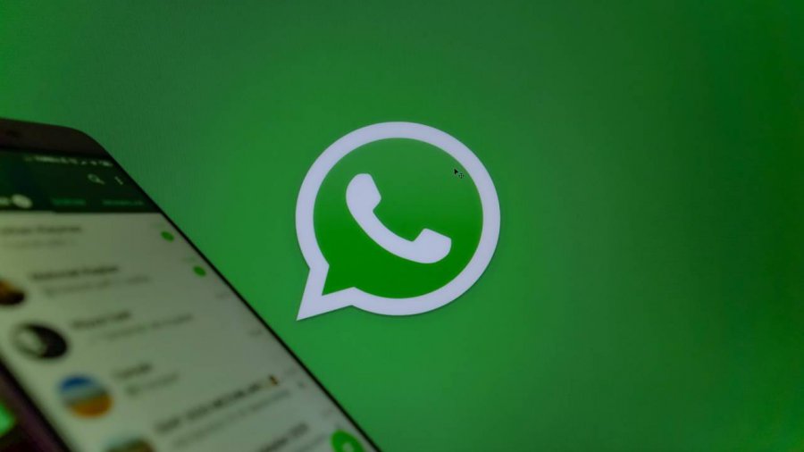 chat di whatsapp con logo