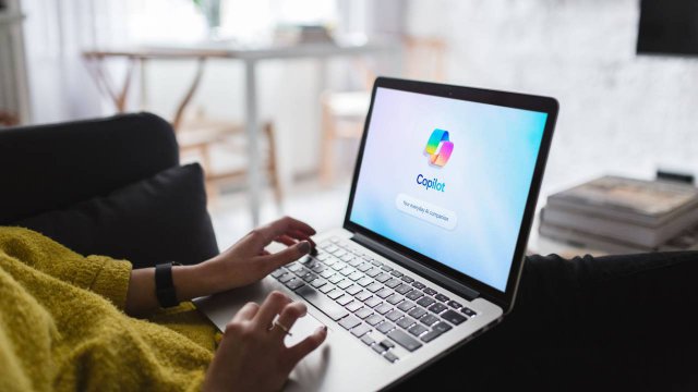 mai image 2 di microsoft entra su copilot